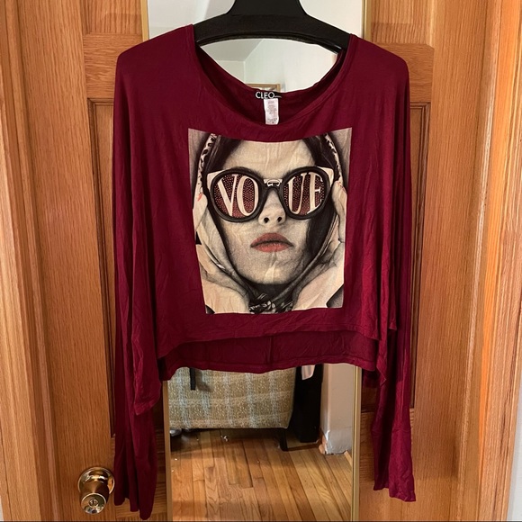 Tops - Cropped Tee with embellished Vogue Print